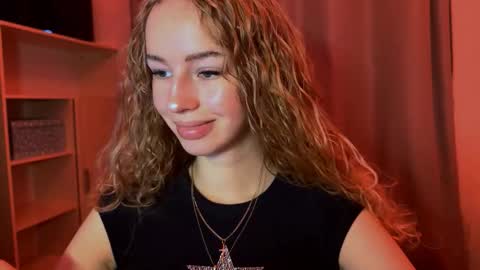 Evie online show from 11.19.25