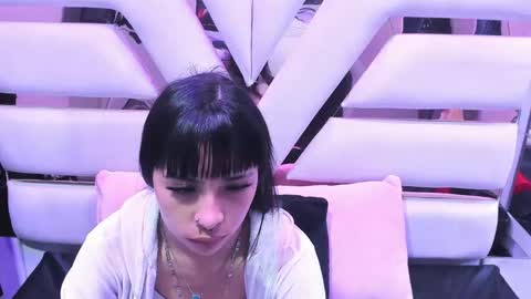 cherrysweetl_ online show from 06.10.26