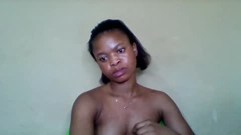 Snapshot of cherryxpussy chatting on 12.18.25 cherryxpussy online show from 12.18.25