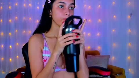 Snapshot of cherylbutler chatting on 03.08.25 Cheryl online show from 03.08.25