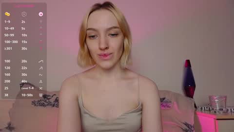 Snapshot of cherylmason chatting on 12.10.24 Cheryl online show from 12.10.24