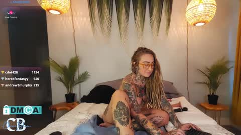 Chevi Blue online show from 01.08.25