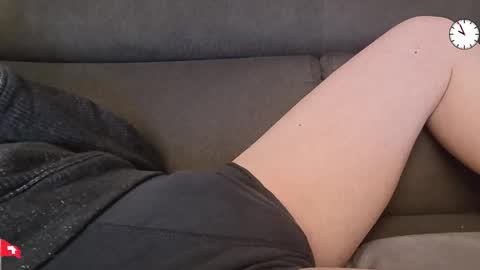 Snapshot of chezmonsieur_g chatting on 01.09.26 Grey online show from 01.09.26