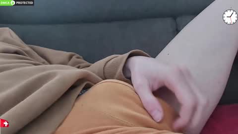 Snapshot of chezmonsieur_g chatting on 02.20.26 Grey online show from 02.20.26