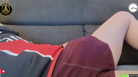 Snapshot of chezmonsieur_g chatting on 05.31.26 Grey online show from 05.31.26