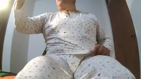 Snapshot of chicoguapo8 chatting on 11.28.25 jorge online show from 11.28.25