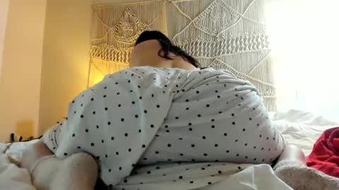 Snapshot of chillwithcamii chatting on 03.03.26 yoursensualparadise online show from 03.03.26