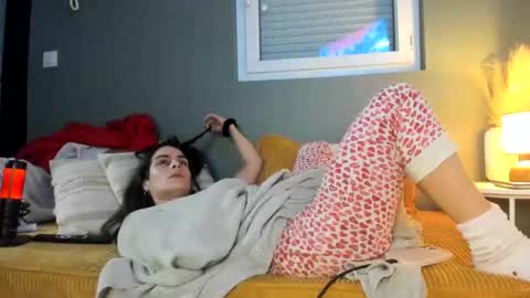 Snapshot of chillwithcamii chatting on 03.17.26 yoursensualparadise online show from 03.17.26