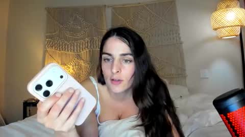 Snapshot of chillwithcamii chatting on 03.24.26 yoursensualparadise online show from 03.24.26
