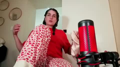 Snapshot of chillwithcamii chatting on 04.24.26 yoursensualparadise online show from 04.24.26