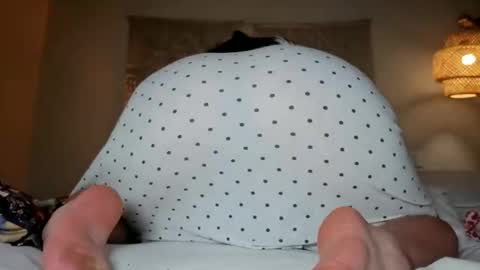 Snapshot of chillwithcamii chatting on 05.09.26 yoursensualparadise online show from 05.09.26