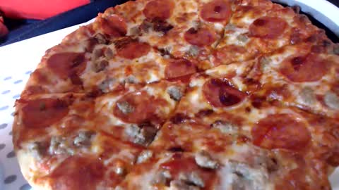 Snapshot of chinomanelli chatting on 10.30.25 chinomanelli online show from 10.30.25