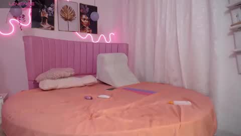 sophia online show from 01.16.25