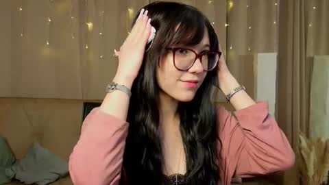 Snapshot of chiquitabures chatting on 01.10.26 Leyna online show from 01.10.26