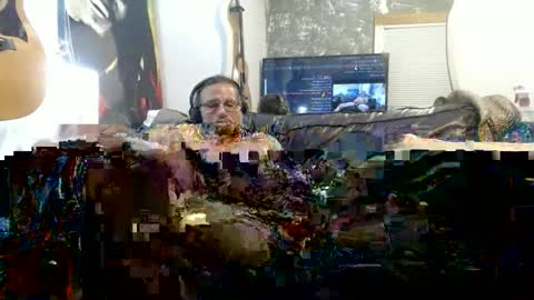 Snapshot of chitwnhustler chatting on 12.30.24 SpunHung online show from 12.30.24