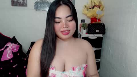 miss chixxie online show from 10.15.25