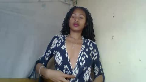 Snapshot of chloe9794 chatting on 09.19.25 chloe9794 online show from 09.19.25