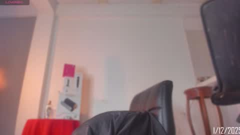 chloe_cooperr online show from 12.02.25