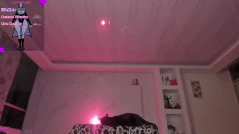 chloe_cooperr online show from 04.03.26