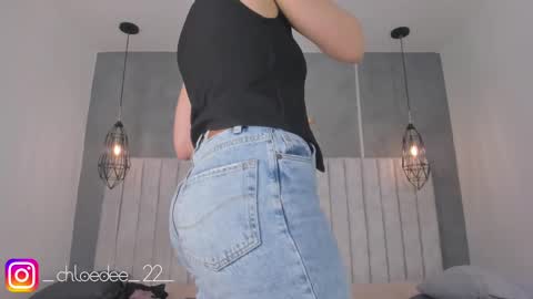 Chloe online show from 02.11.25