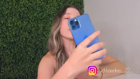 Chloe online show from 09.11.25