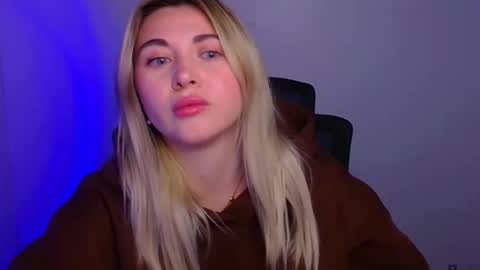 Chloe online show from 11.19.25