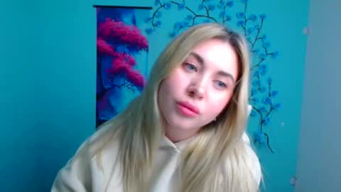 Chloe online show from 11.22.25