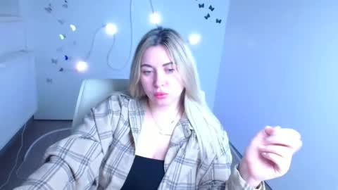 Chloe online show from 11.23.25