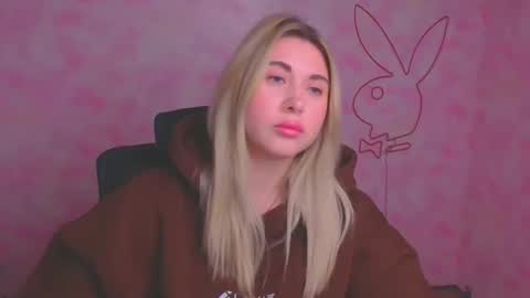 Chloe online show from 11.26.25