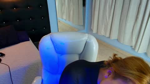 CHLOE online show from 12.21.24