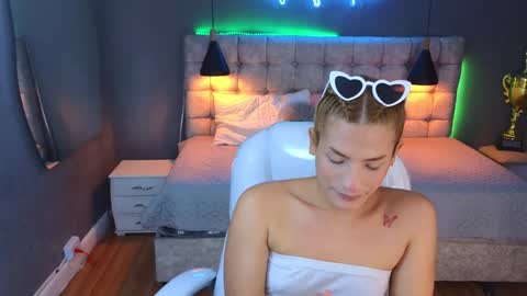 CHLOE online show from 01.03.25