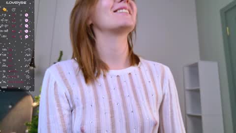 Snapshot of chloe_jeense chatting on 12.23.24 Chloe online show from 12.23.24