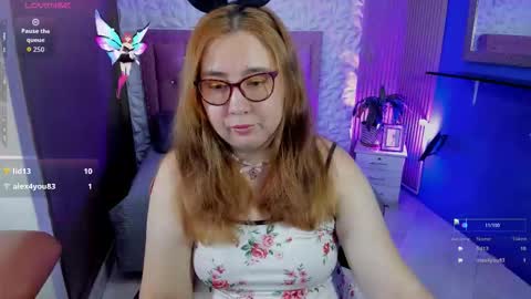 Snapshot of chloe_prg chatting on 11.04.25 chloe_prg online show from 11.04.25