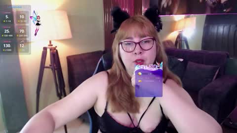 Snapshot of chloe_prg chatting on 12.15.25 chloe_prg online show from 12.15.25