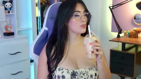 . online show from 09.11.25