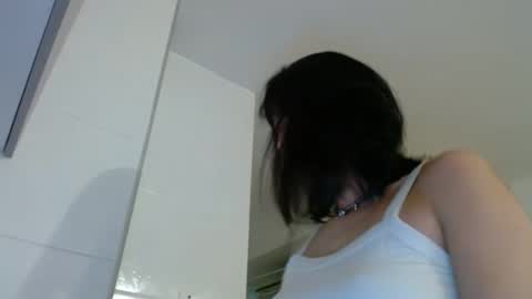 cloes  online show from 09.13.25