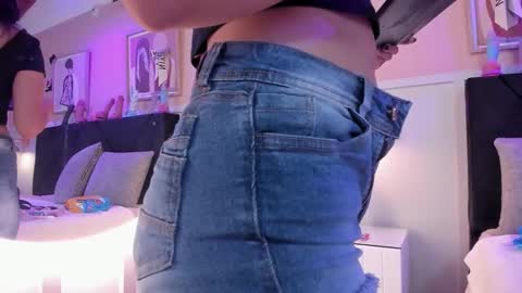   online show from 11.23.25