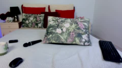 Chloe online show from 03.12.26