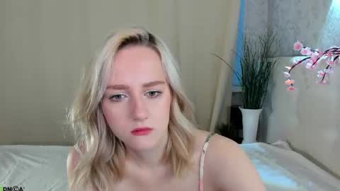 Chloe Deccker online show from 06.10.26