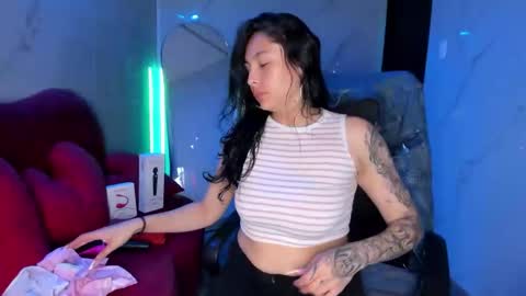 ChloeeThompson online show from 09.21.25