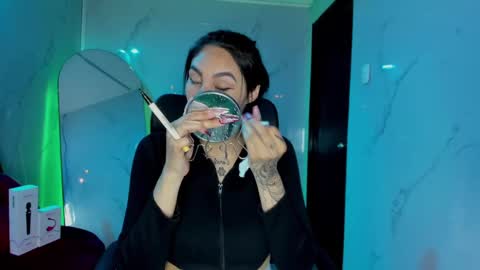 ChloeeThompson online show from 09.25.25