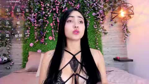 Chloe online show from 12.23.25