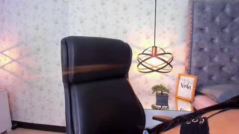  Chloe Harper  online show from 11.01.25