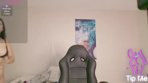 Snapshot of chloekitty_69 chatting on 11.24.25 Melisa online show from 11.24.25