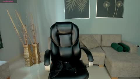 Chloe  OF chloemanson online show from 01.20.25