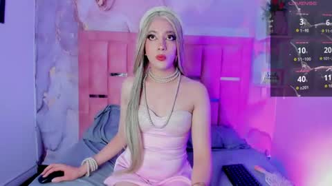 Snapshot of chloenix chatting on 07.08.26 Chloe Nix online show from 07.08.26