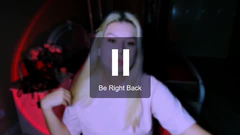 Snapshot of chloericci chatting on 10.30.25 ChloeRicci online show from 10.30.25