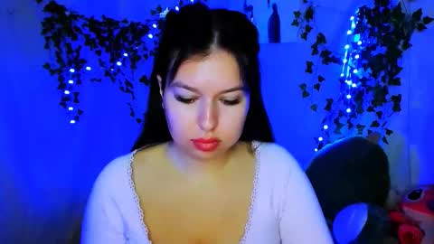 Snapshot of chloericci chatting on 12.18.25 ChloeRicci online show from 12.18.25