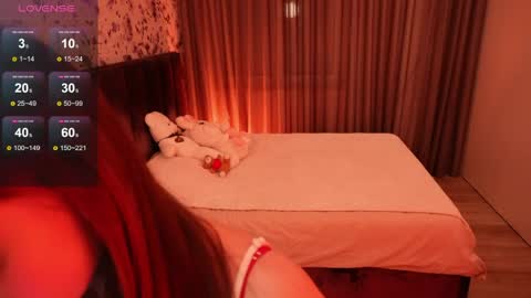 Chloe online show from 04.09.26