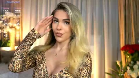 Chloe online show from 04.18.26